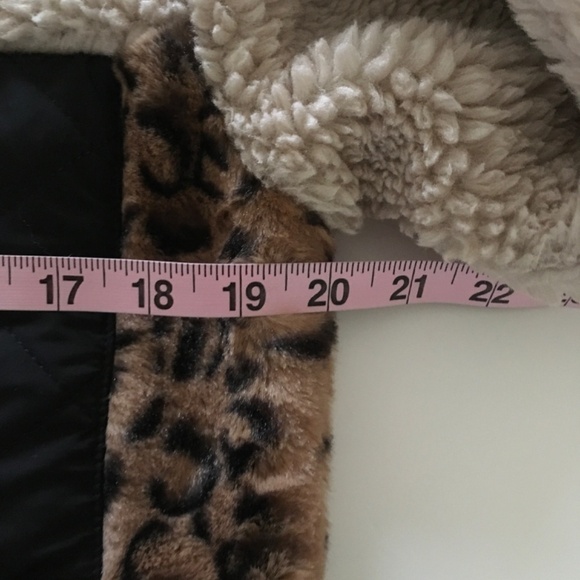 Rails Saga Cream Leopard Fleece 1/4 Snap Pullover Sweatshirt Sz XS Cozy Boho - Picture 10 of 12